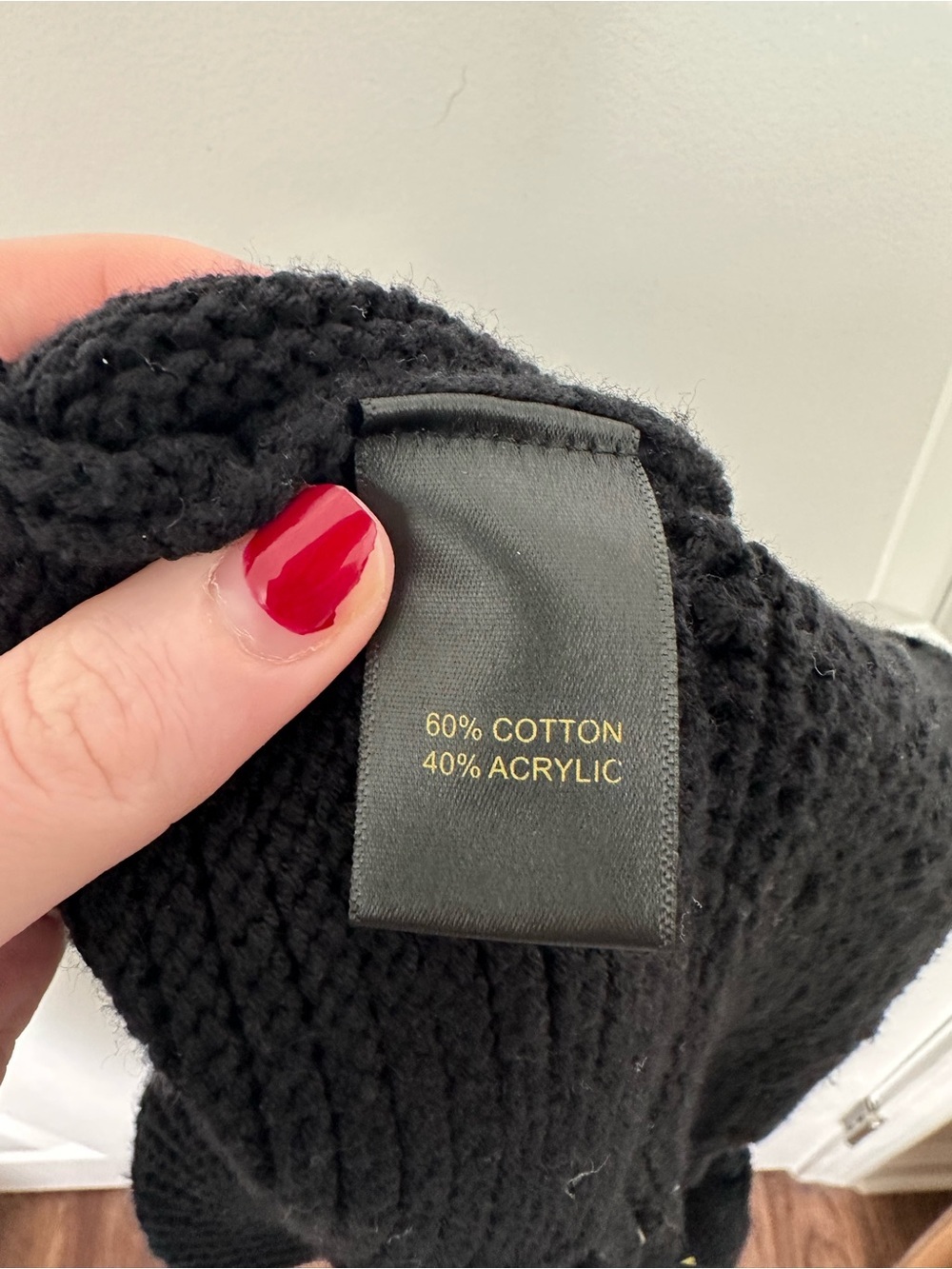 House of Harlow 1960 Black Cropped V-Neck Knit Tank - Picture 4 of 5